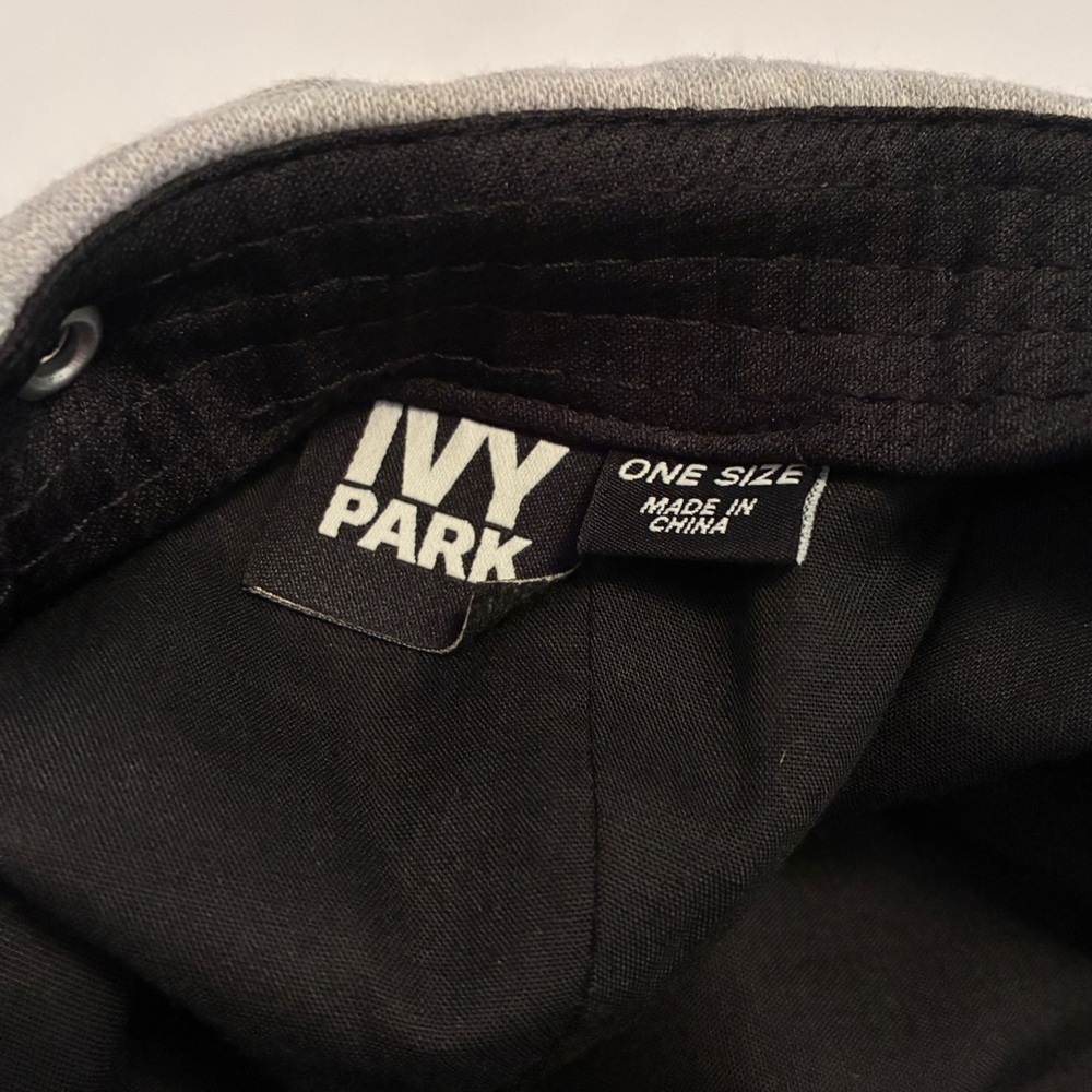 Ivy Park Women's Logo Snapback Baseball Cap Hat Gray/ Black One Size - Picture 5 of 5